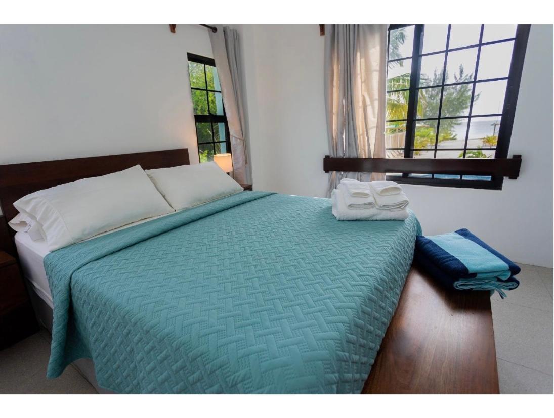 Bay Towers Aparthotel Caye Caulker Buitenkant foto